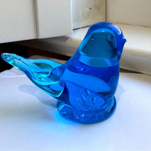 ๐ Beautiful Vintage 2009 Leo Ward Blue Bird of Happiness Glass Figurine ๐ - Picture 11 of 16